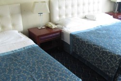اتاق سه تخت با سرویس اضافه